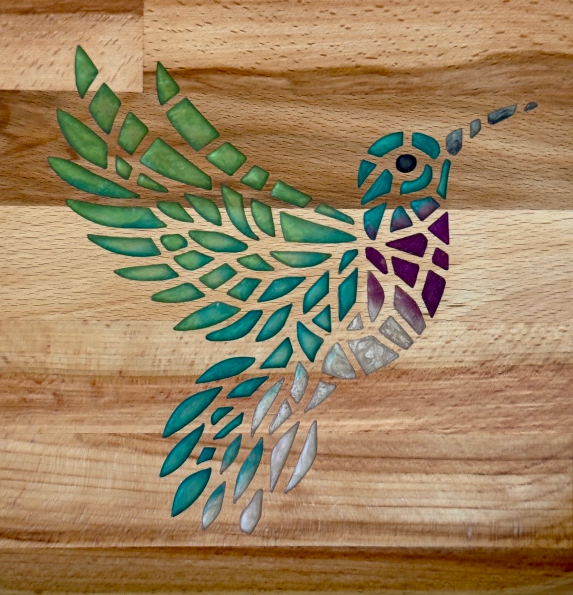 Vassoio in legno con incisione oche e resina effetto vetro | Wooden Goose Tray with Glass-Effect Resin