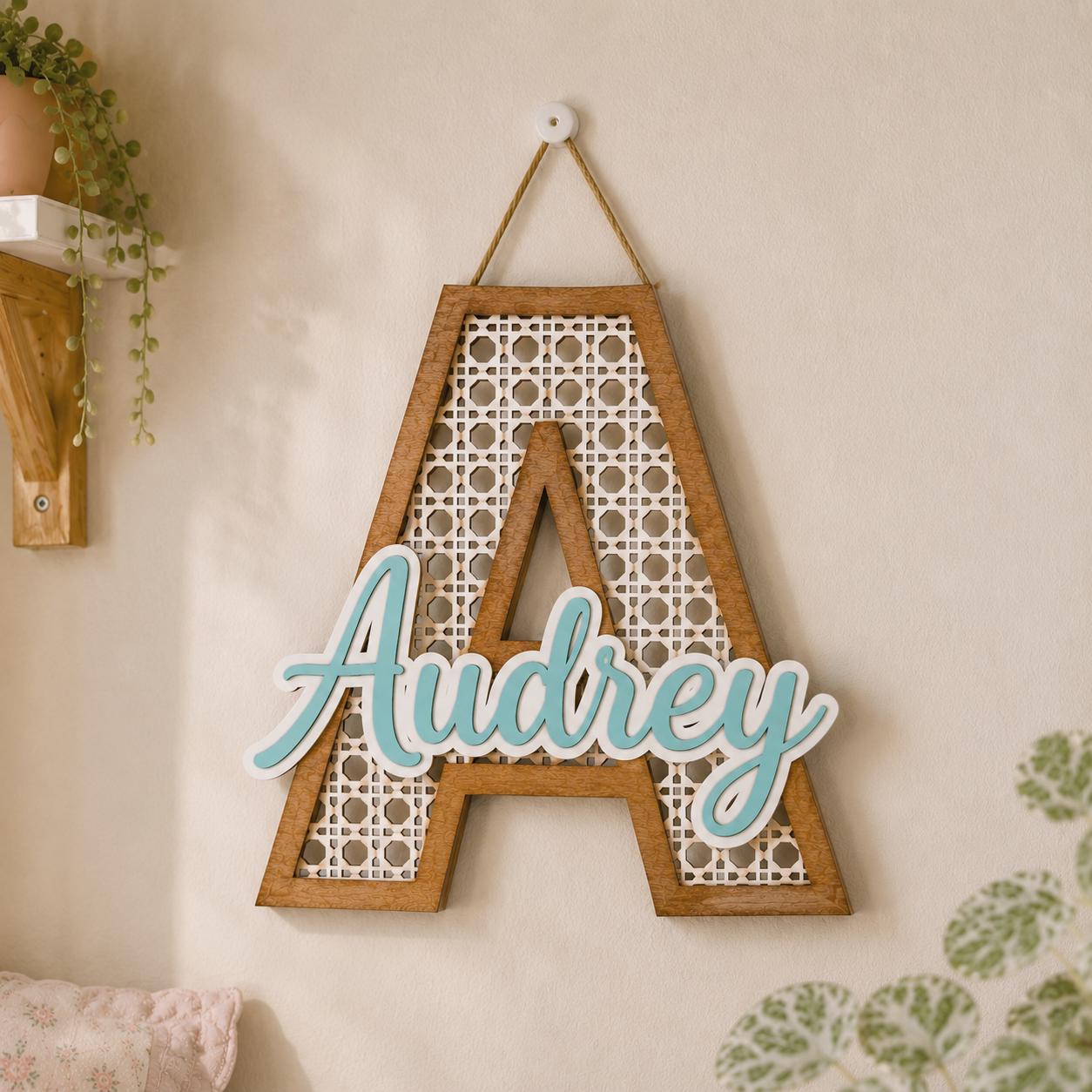 Lettera iniziale personalizzata in legno con nome | Personalized Wooden Initial with Name