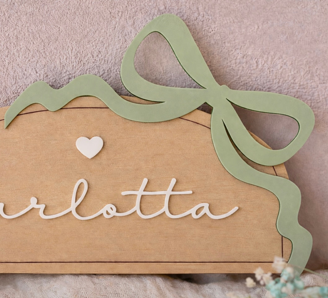 Personalized Wooden Name Sign with Bow | Targa Nome Bambina con fiocco